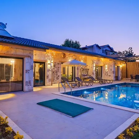 Villa Ka Exclusive 1 *