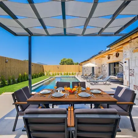 Villa Ka Exclusive 1 *